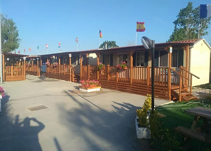 Villaggio Degli Angeli Pineto Kamp alanı *