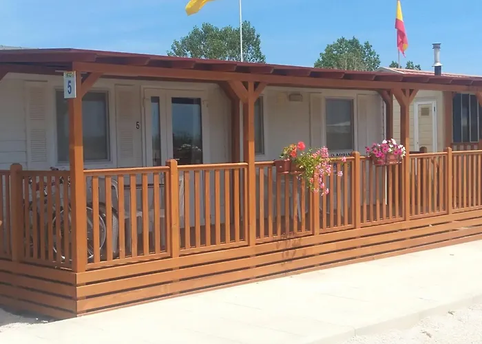 Villaggio Degli Angeli Pineto Kamp alanı