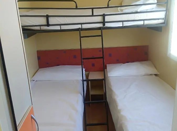 Kamp alanı Villaggio Degli Angeli Pineto