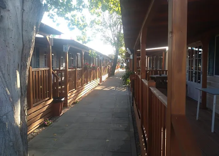 Kamp alanı Villaggio Degli Angeli Pineto Scerne