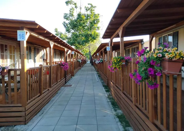 Villaggio Degli Angeli Pineto Kamp alanı *