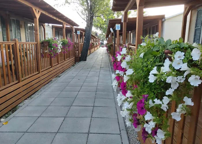 Kamp alanı Villaggio Degli Angeli Pineto Scerne